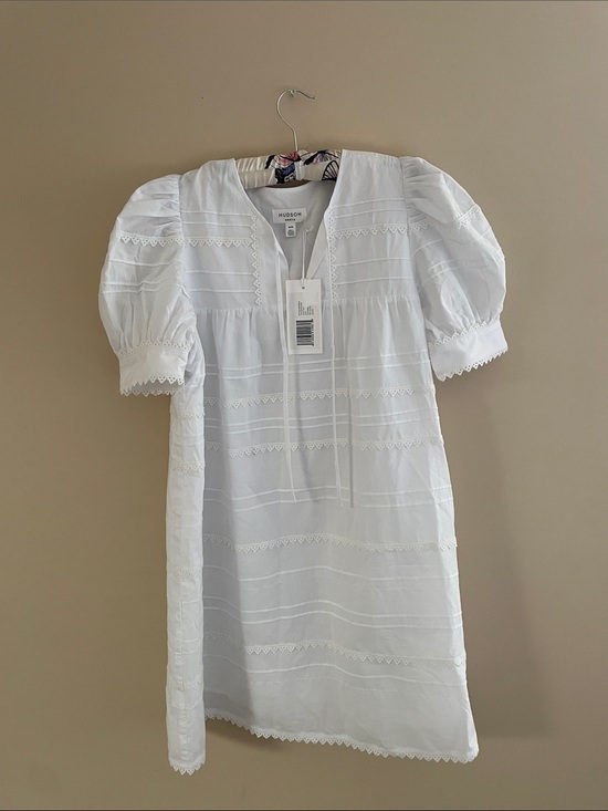 Hudson North Dresses & Skirts - Airy White Cotton Lace-Trim Pintuck Dress. NWT. Medium.